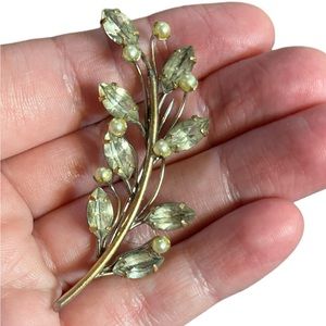 Vintage Janice 1/20 12K GF Clear Rhinestone and Pearl Brooch